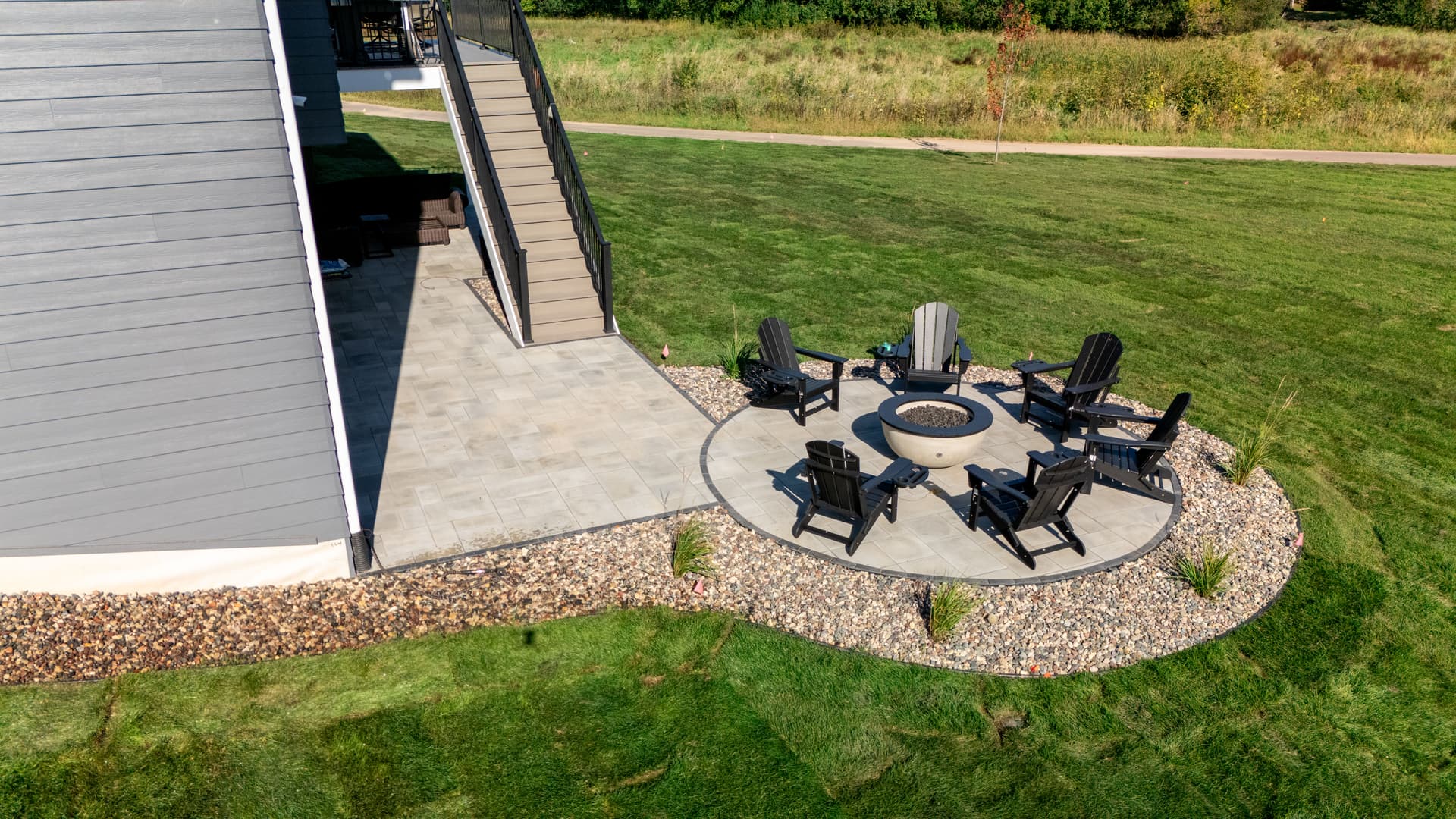 Gallery photos for Cozy Fire Pit Design for Ultimate Relaxation: Image #3