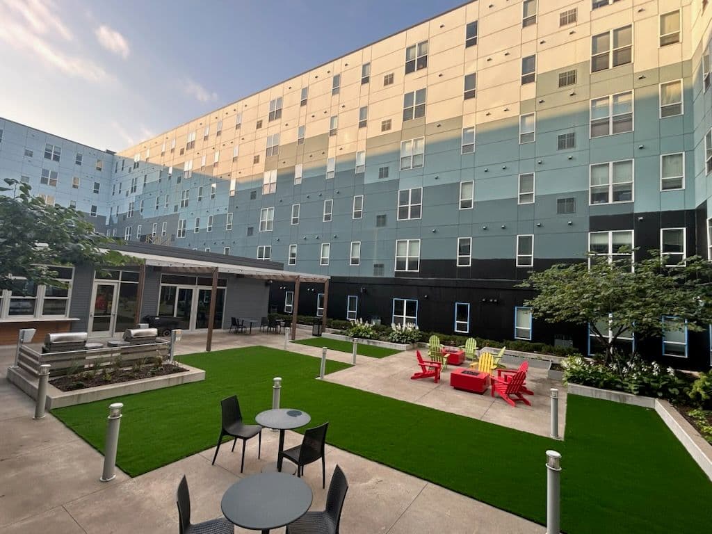 Artificial Turf Installation for Modern Courtyard image